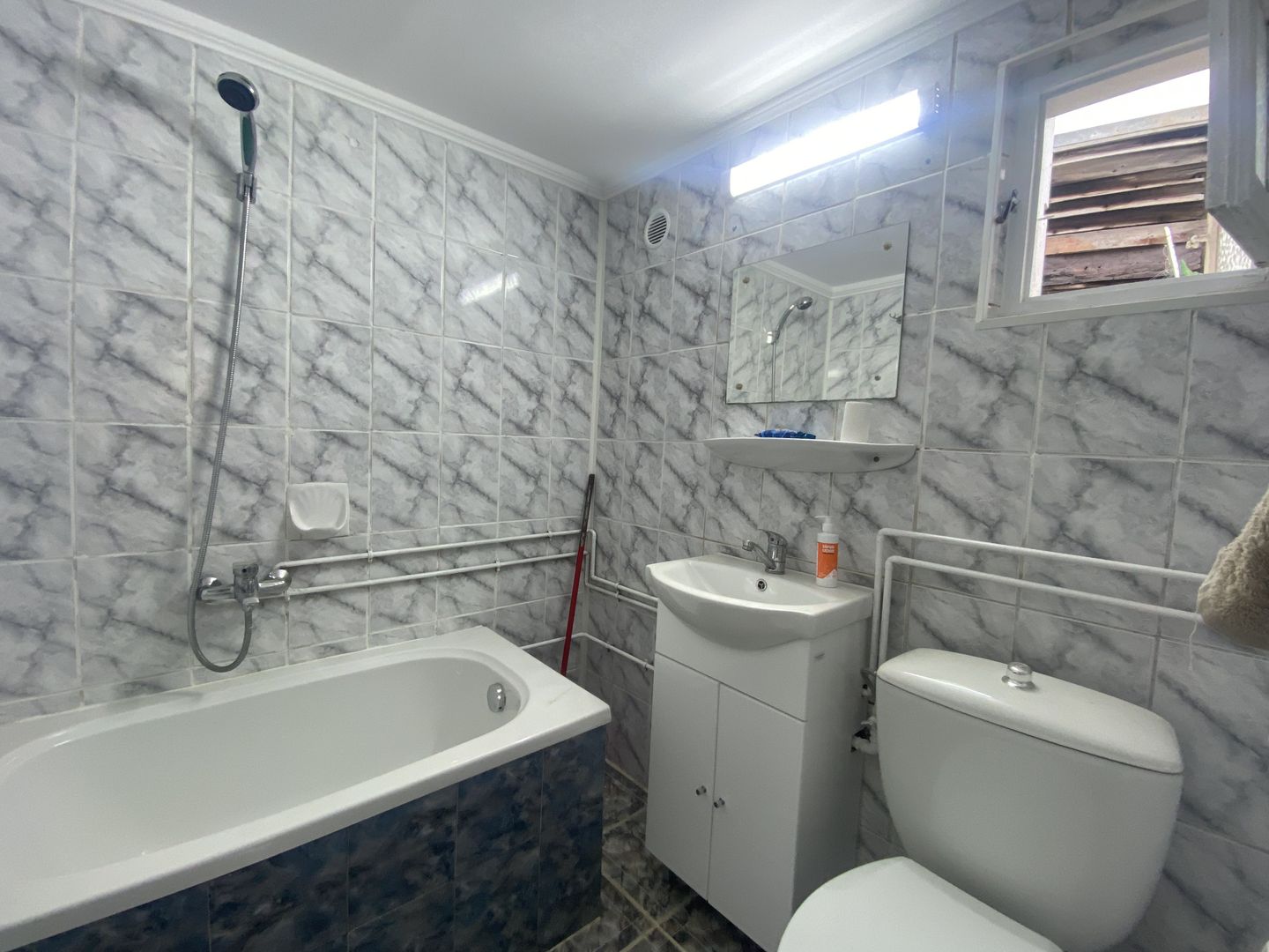 Casa de vanzare, trei camere, Vatra Luminoasa, 215,000 - Poză 8