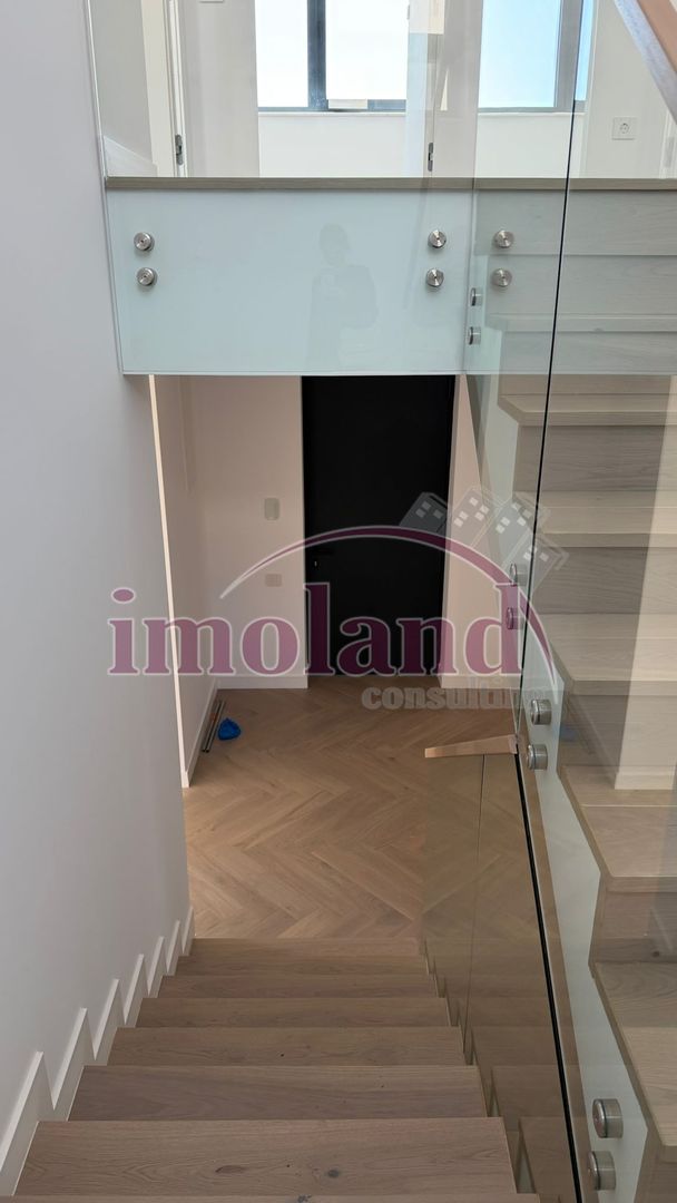 Marina Snagov - Vanzare - Vila NOUA - 5 camere - ponton la Lacul Snagov - Poză 13