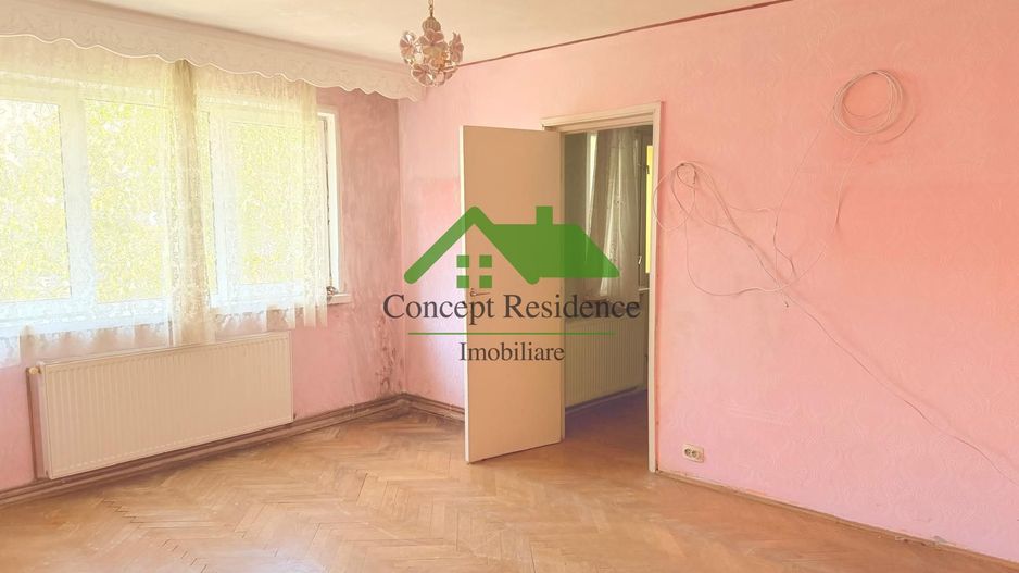Apartament 2 camere, etaj 3, balcon închis – Str. Gării - Poză 1
