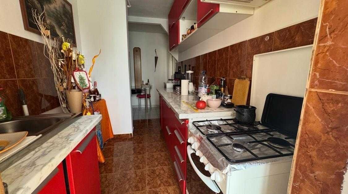 Apartament 3 camere decomandat Calea Bucuresti etaj 1/4 - Poză 2
