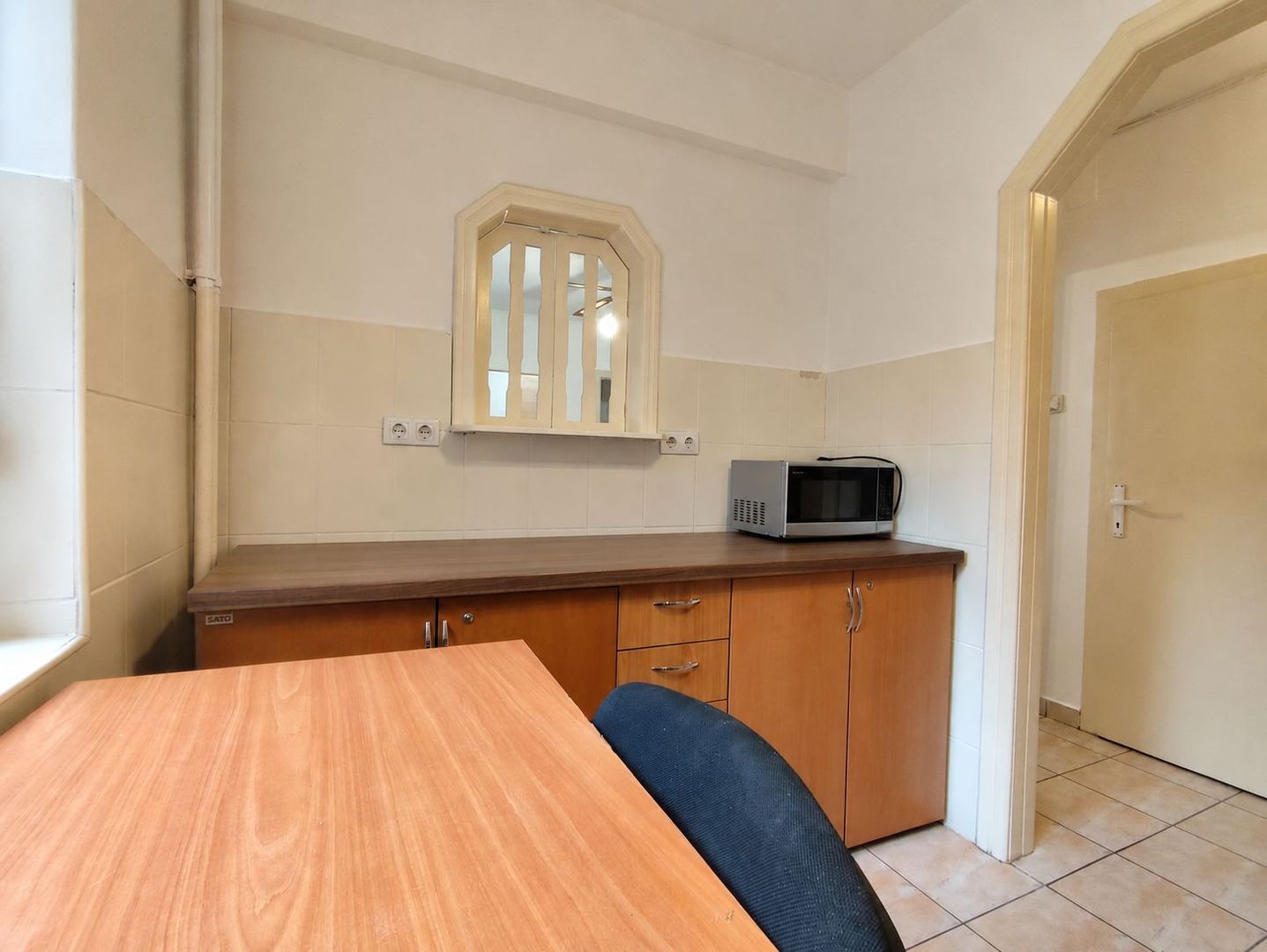Apartament 2 camere, semidecomandat, ultracentral, Oradea – INCHIRIERE - Poză 7