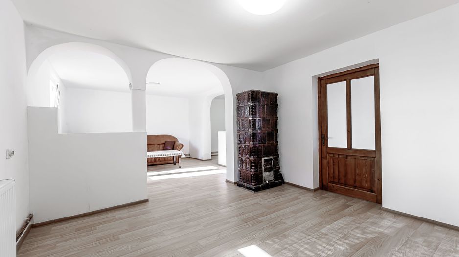 Casă renovată complet în Sânleani/Livada. - Poză 6