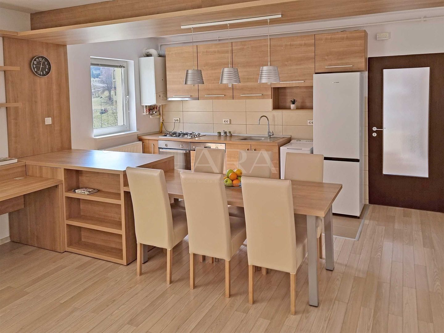 Apartament 2 camere decomandat, luminos, 58 mp + 2 balcoane + parcare. - Poză 2