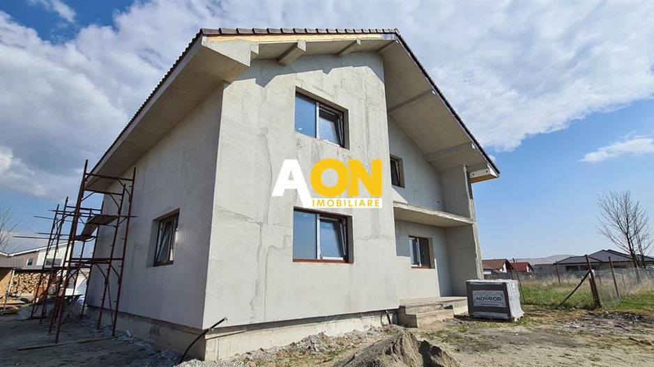 Casa de vanzare, S+P+M, 6 Camere, 2 Bai - Poză 24