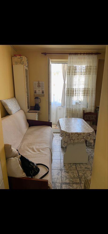 Vand Garsoniera / in zona micro 17 - Poză 5