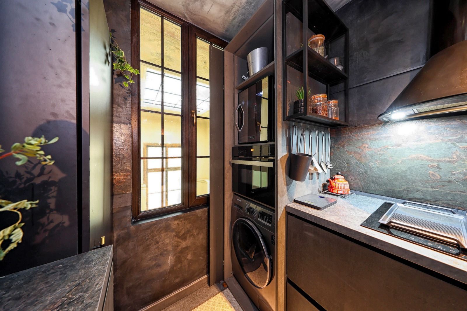 Bijuterie arhitecturală cu dotări smart in centrul Brasovului - Poză 21