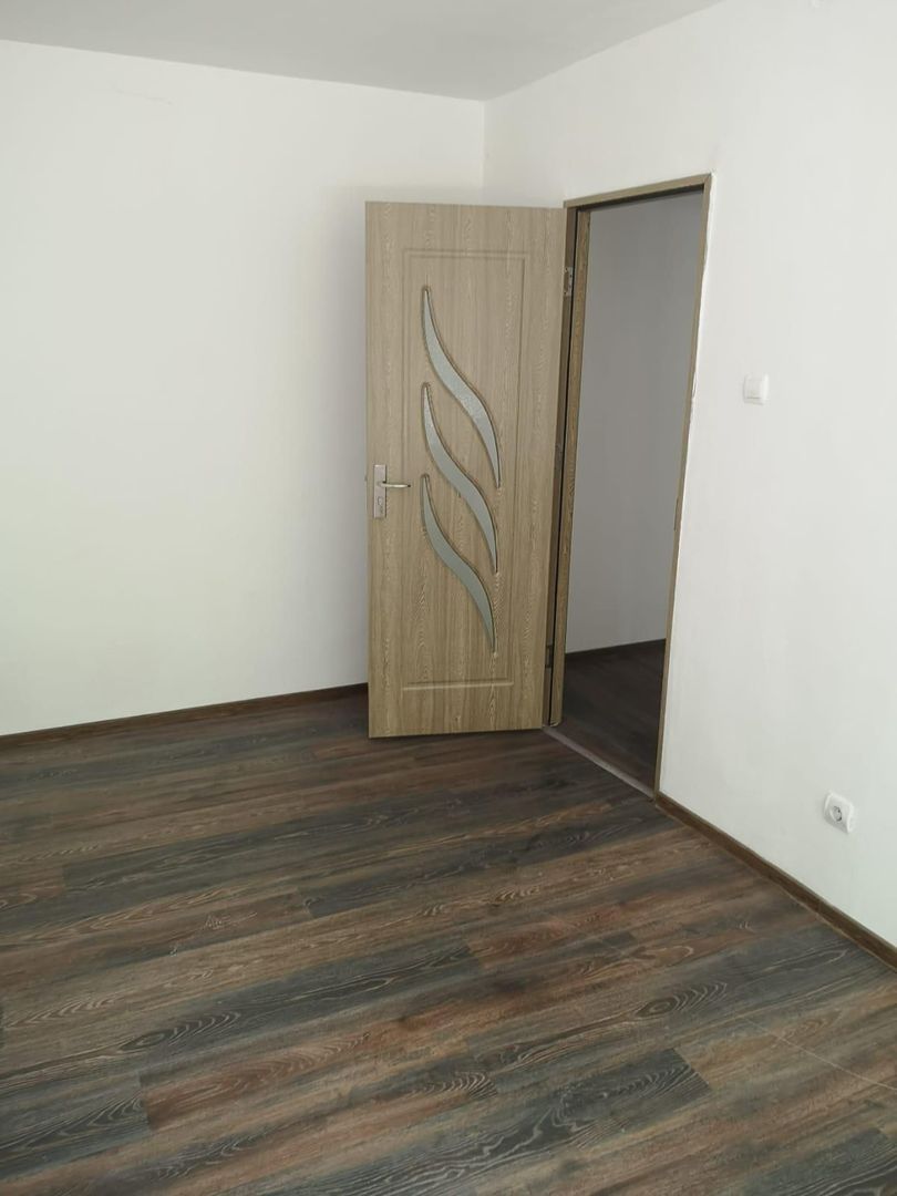 Apartament cu doua camere-zona Girocului - Poză 7