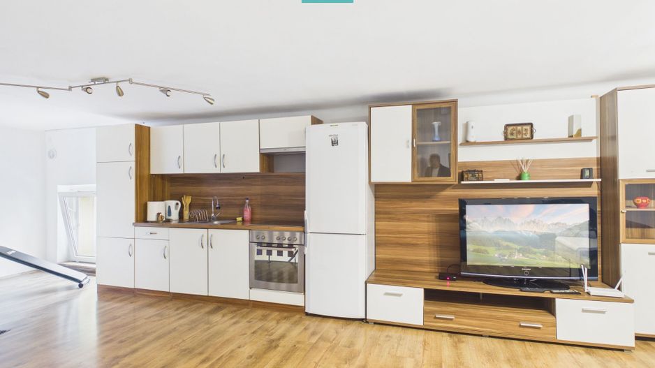 Apartament două camere Bulevardul Revoluției - Poză 1