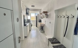 Apartament cu 2 camere, renovat și mobilat – Vedere panoramică - Poză 6