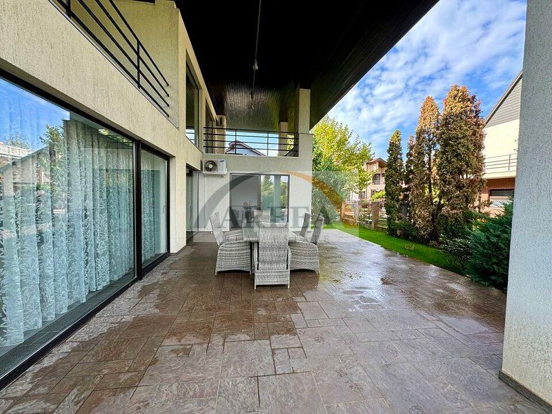 Vila lux de vanzare in cel mai dorit complex din Erou Iancu Nicolae-locatie rara - Poză 34