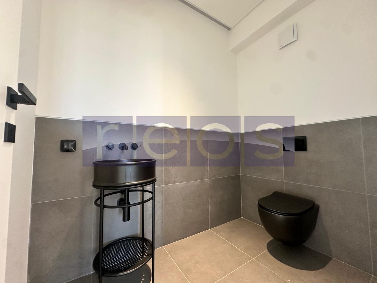 DE VANZARE PENTHOUSE 200MP | 4 CAMERE | DESIGN DEOSEBIT | FINISAJE LUX - Poză 19