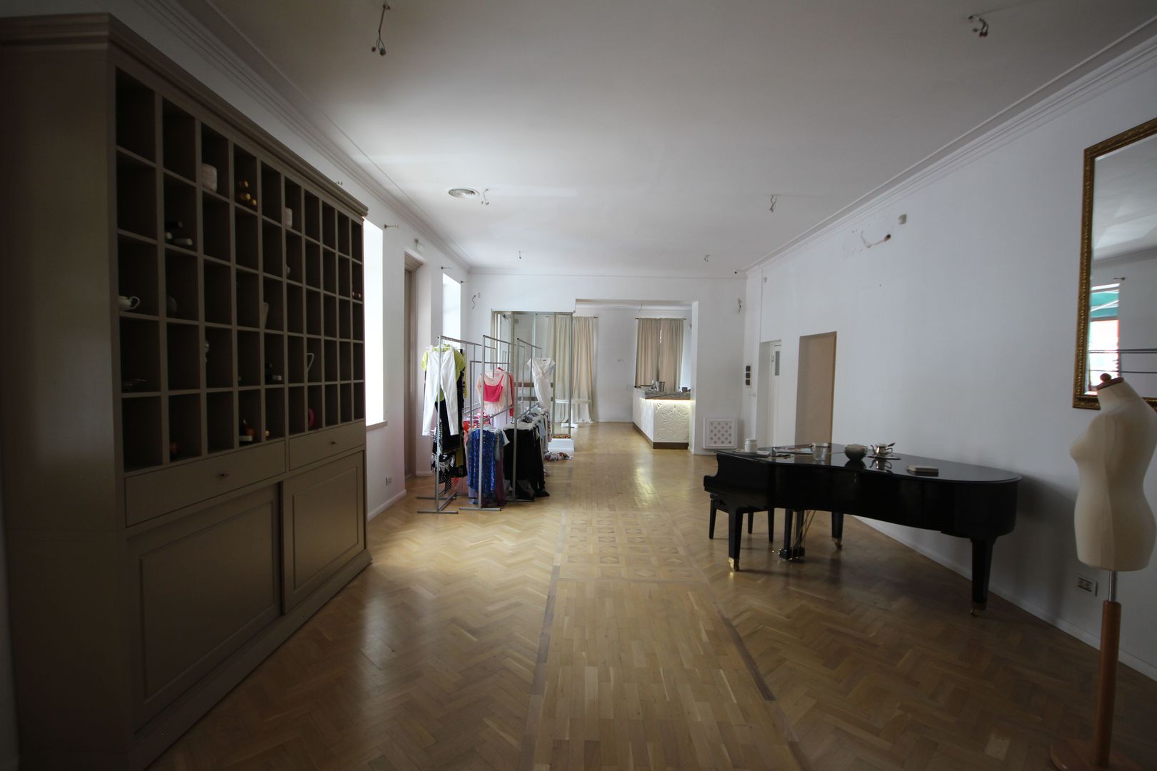 Spațiu de 180 mp - Poză 1