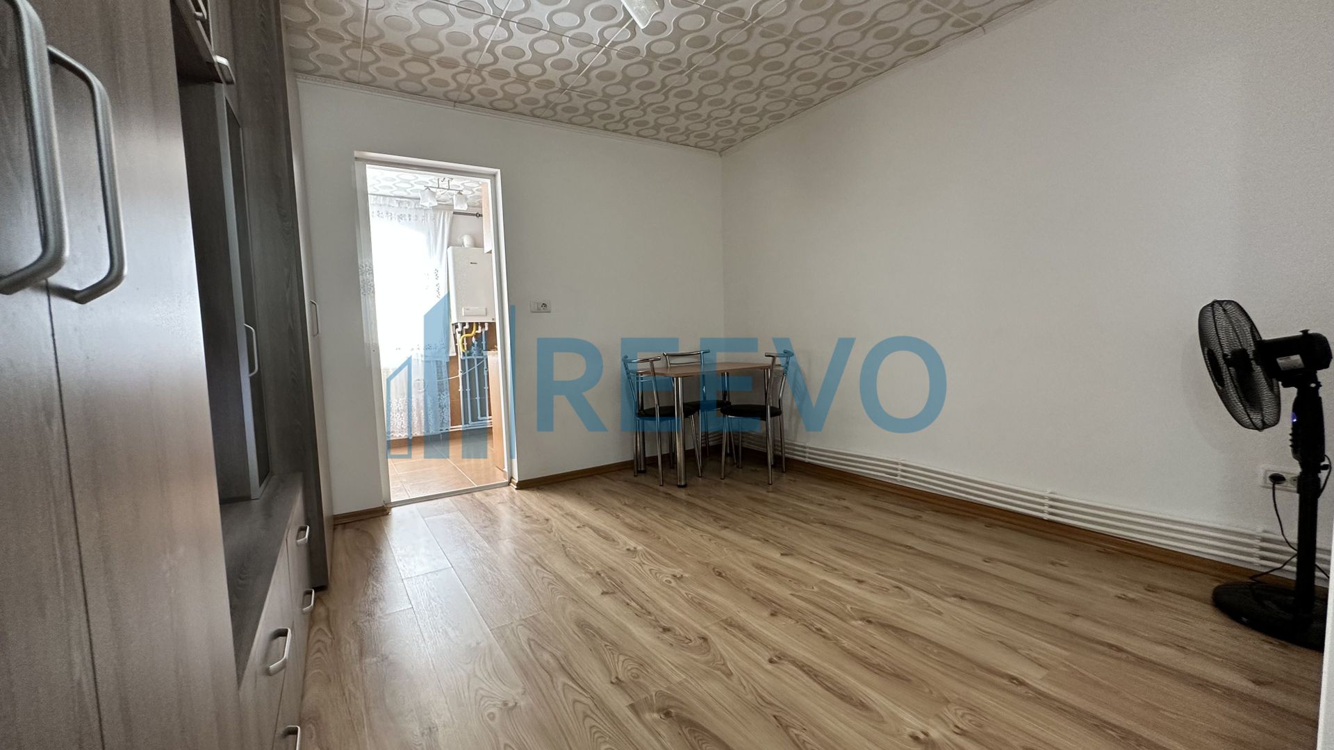 Garsonieră de vânzare în Buhuși - Poză 2