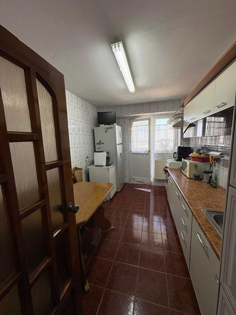 Apartament 3 cam, Micro 18, 2 băi, mobilat si utilat - Poză 6