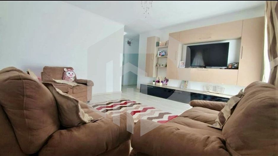 Apartament la vila/ 3 camere/ 2 bai/2 parcari/2 balcoane +pod 90 mp - Poză 8