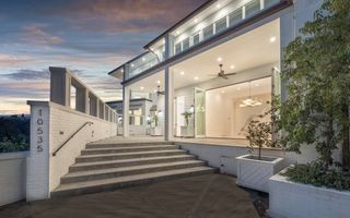 Casa deosebita in zona semicentrala - Poză 11