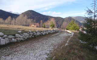 In locatia de basm: - Pestera, Moieciu, Brasov, utilitati, accesibilitate - Poză 16