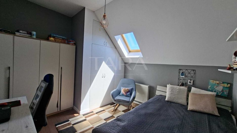 Apartament spațios pe 2 niveluri, complet mobilat și utilat. - Poză 5