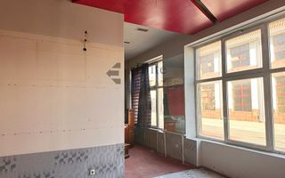 Spatiu Comercial si 7 apartamente ultracentral in Oradea - Poză 6