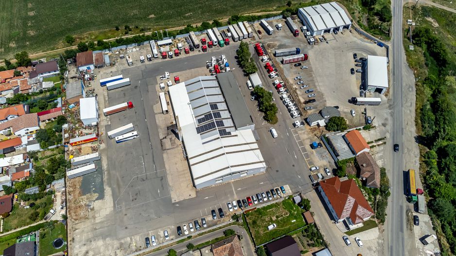 Birouri și platformă betonată cartier Micălaca - Poză 11