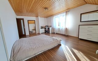 Casa Sibiu, garaj si pivnita, 5 camere, 2 bai, curte mare - Poză 7