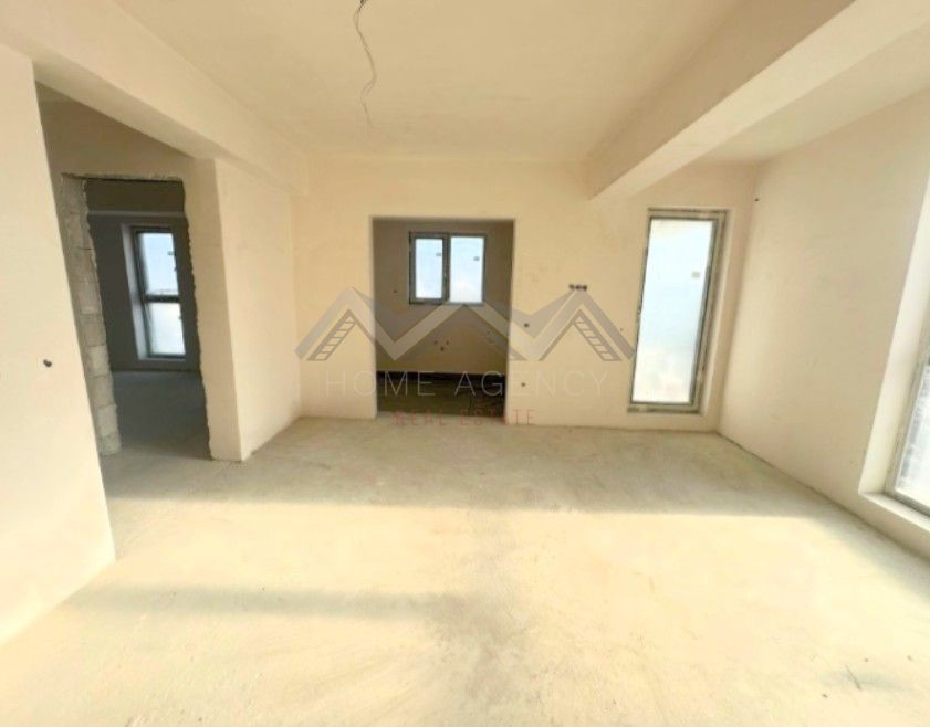 Apartament 2 camere Otopeni central | bloc cu lift | include parcare - Poză 1