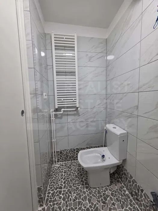 Vânzare, garsonieră renovată, Str. Lăcrămioarei - Poză 3