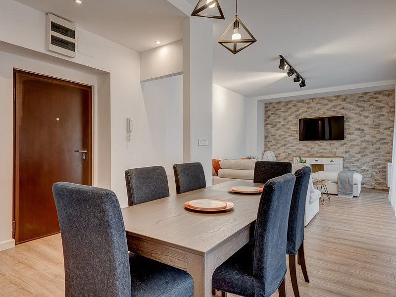 Apartament tip penthouse in Natura Residence, terasa 62 mp, mobilat modern - Poză 12