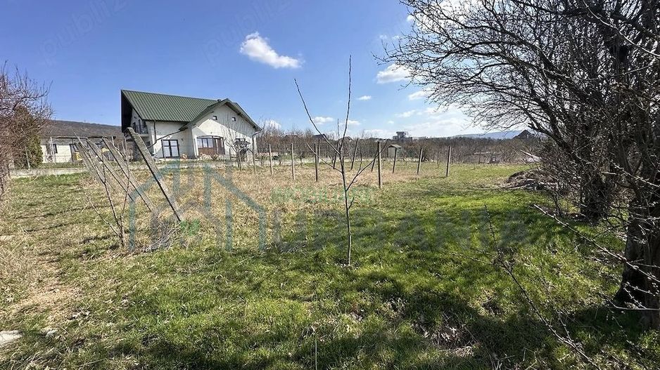 Teren intravilan de vânzare în centrul comunei Bârnova, Iași - Poză 1