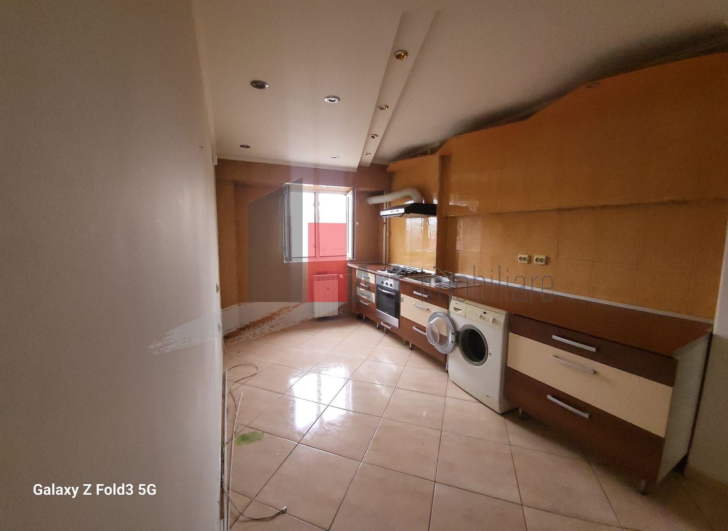 Apartament 3 camere decomandat - Poză 3