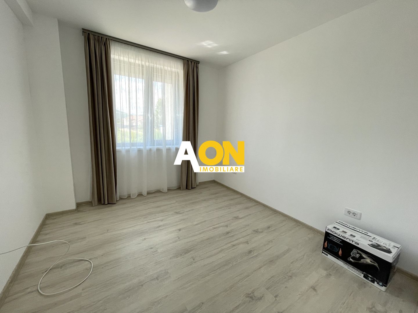 Apartament cu 3 camere, Terasă, Loc de parcare, Zona Bazinului Olimpic - Poză 5