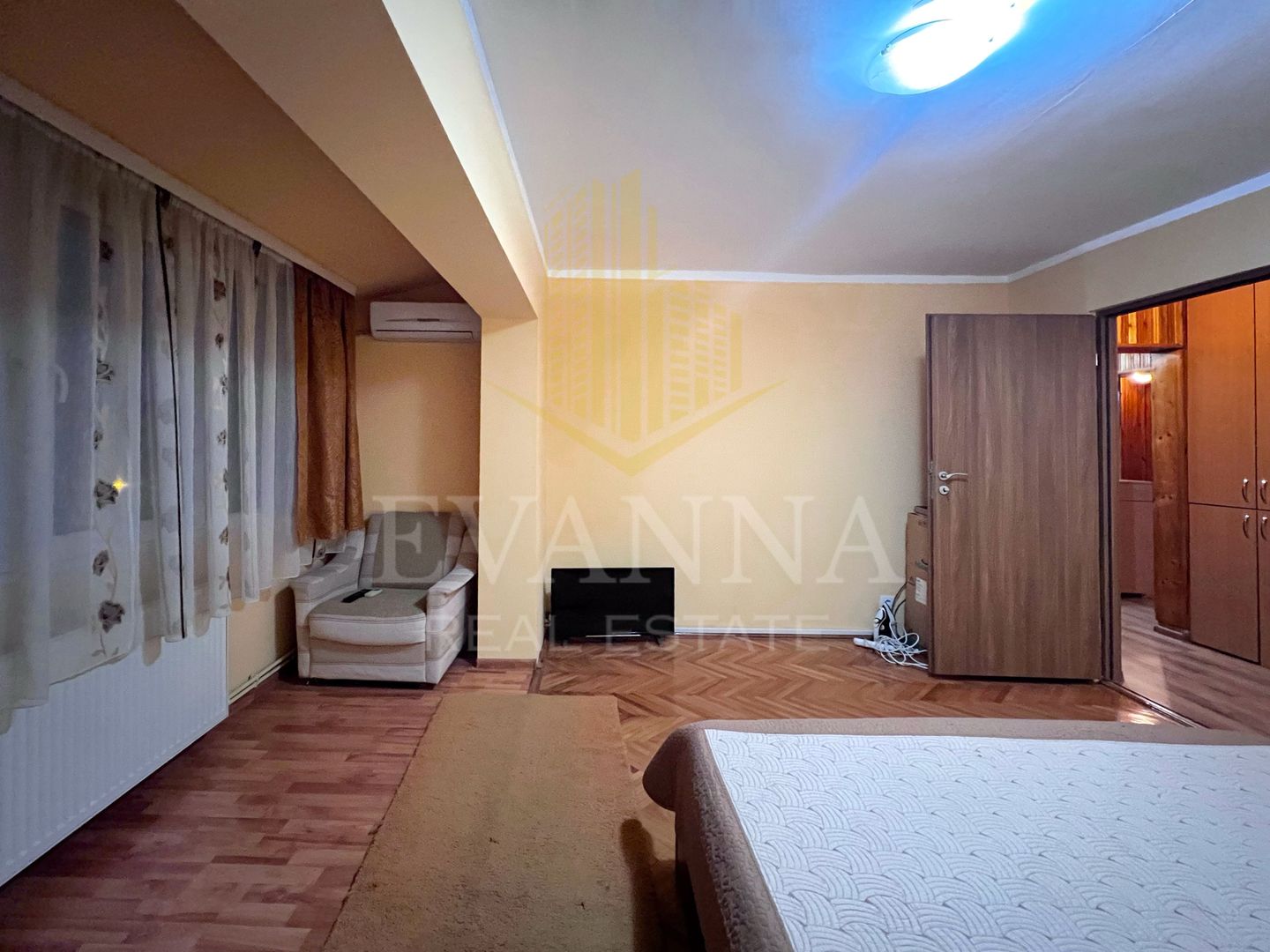 De vanzare 4 camere | 90 mp utili | balcon | zona Garii. - Poză 4