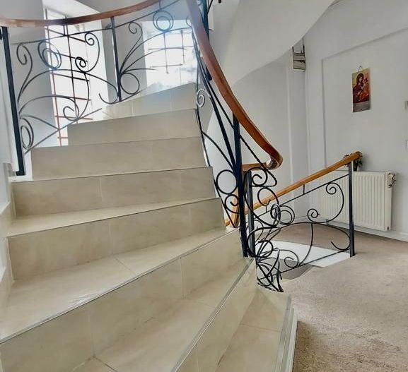 vila 7camere/(348util,500teren,119ampr.)mp/5min.metrouAp.Patriei - Poză 1