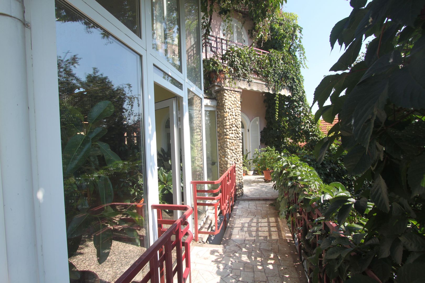 Casă / Vilă cu 8 camere de vânzare în zona Semicentral - Poză 61