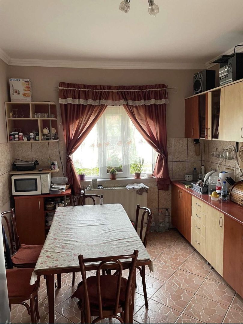 De vanzare casa 5 camere Carei - Poză 7