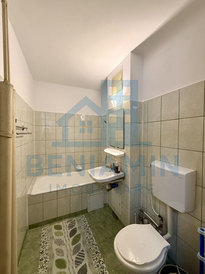 Garsoniera decomandata - mobilata - utilata - etaj 3 - Rovine - Poză 3