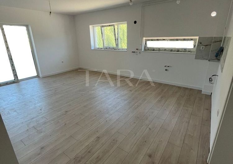 Apartament 3 camere, Florești, 67m p utili, balcon 14 mp, parcare exterioară. - Poză 3