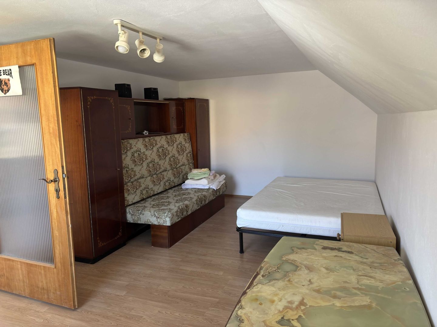 Casă deosebită cu grădină liniștită aproape de centru - Poză 8