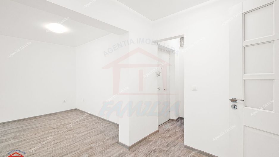 Vanzare spatiu comercial in Galati, str Gheroghe Doja, renovat - Poză 7