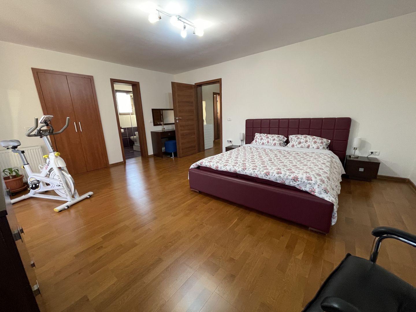 Casa moderna, frumos amenajata in zona Bogdanestilor - Poză 16