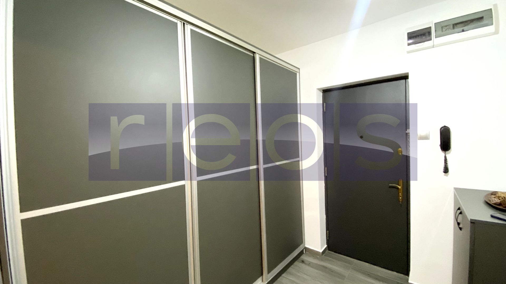 DE VANZARE APARTAMENT 2 CAMERE | RENOVAT | ETAJ 2/8 | PANDURI - Poză 18