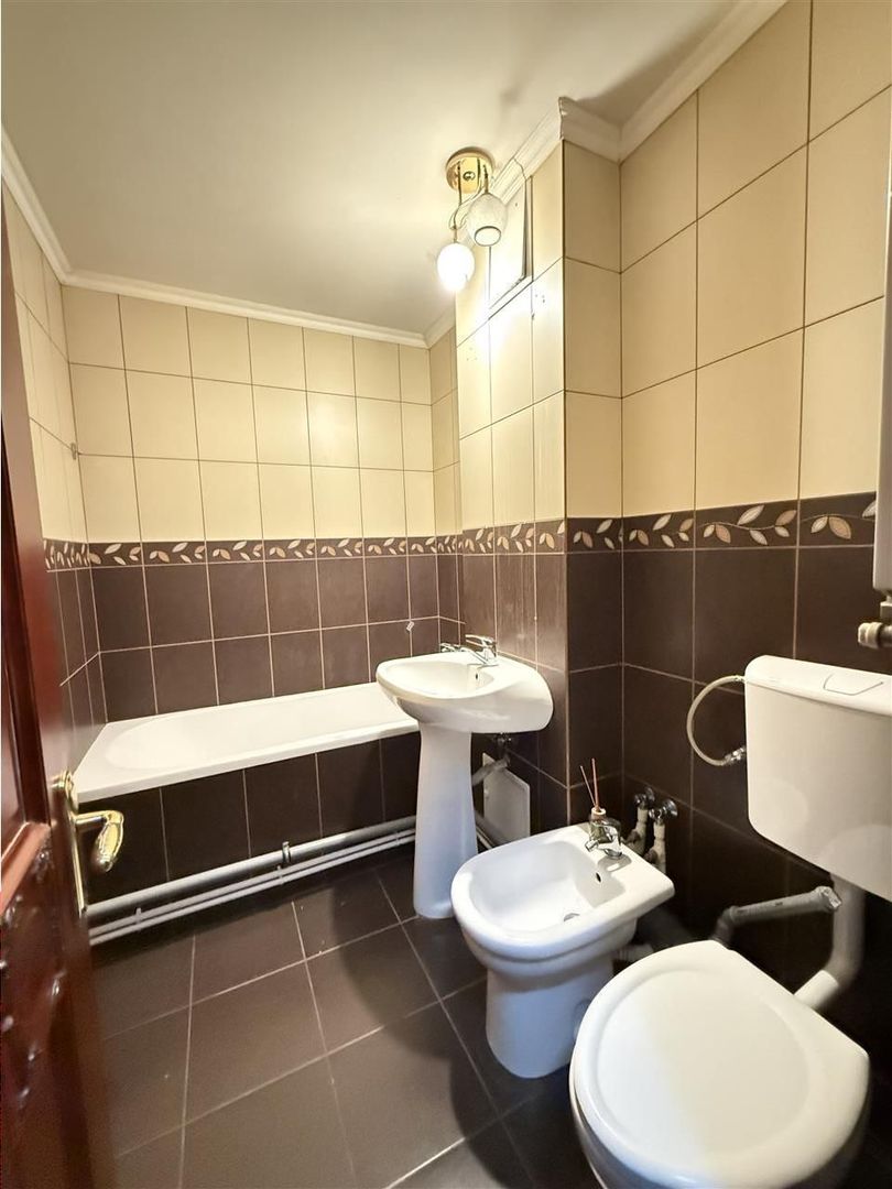 Vanzare apartament 4 camere Bld. Unirii - Fantani Bucuresti - Poză 18