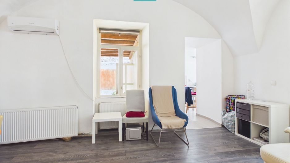 Casă cu 6 camere în zona Central - Poză 4