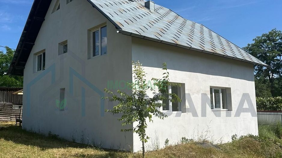 Casă P+M cu 2.400 mp teren intravilan, două deschideri la stradă – Tătăruși, Iași - Poză 2