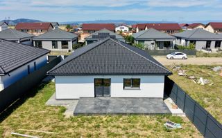 Casă parter de vânzare în cartier Izvor - Poză 5