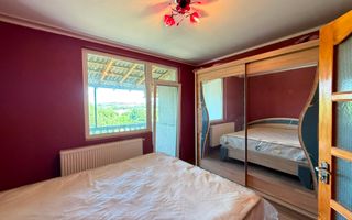 Apartament cu 3 camere | pe 2 niveluri | cu garaj | zona centrala | sat Arinis - Poză 4
