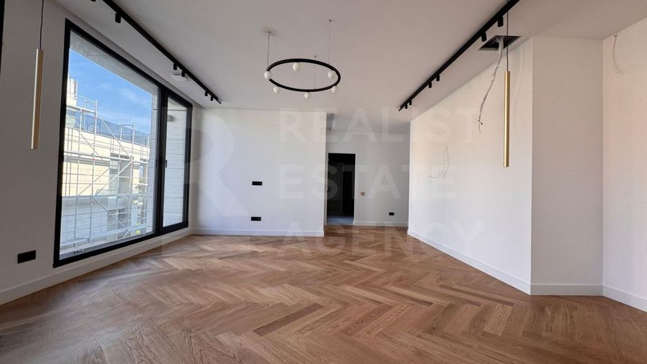 Vilă spațioasă cu grădină privată în Nordul Bucureștiului. - Poză 7