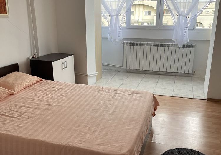 Vand 3camere mare stradal din Blvdul Decebal Bucuresti - Poză 3