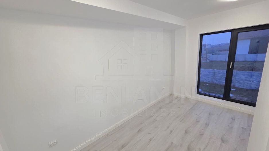 Casa noua 4 dormitoare 2 bai P+1 zona Selgros Teilor - Poză 10