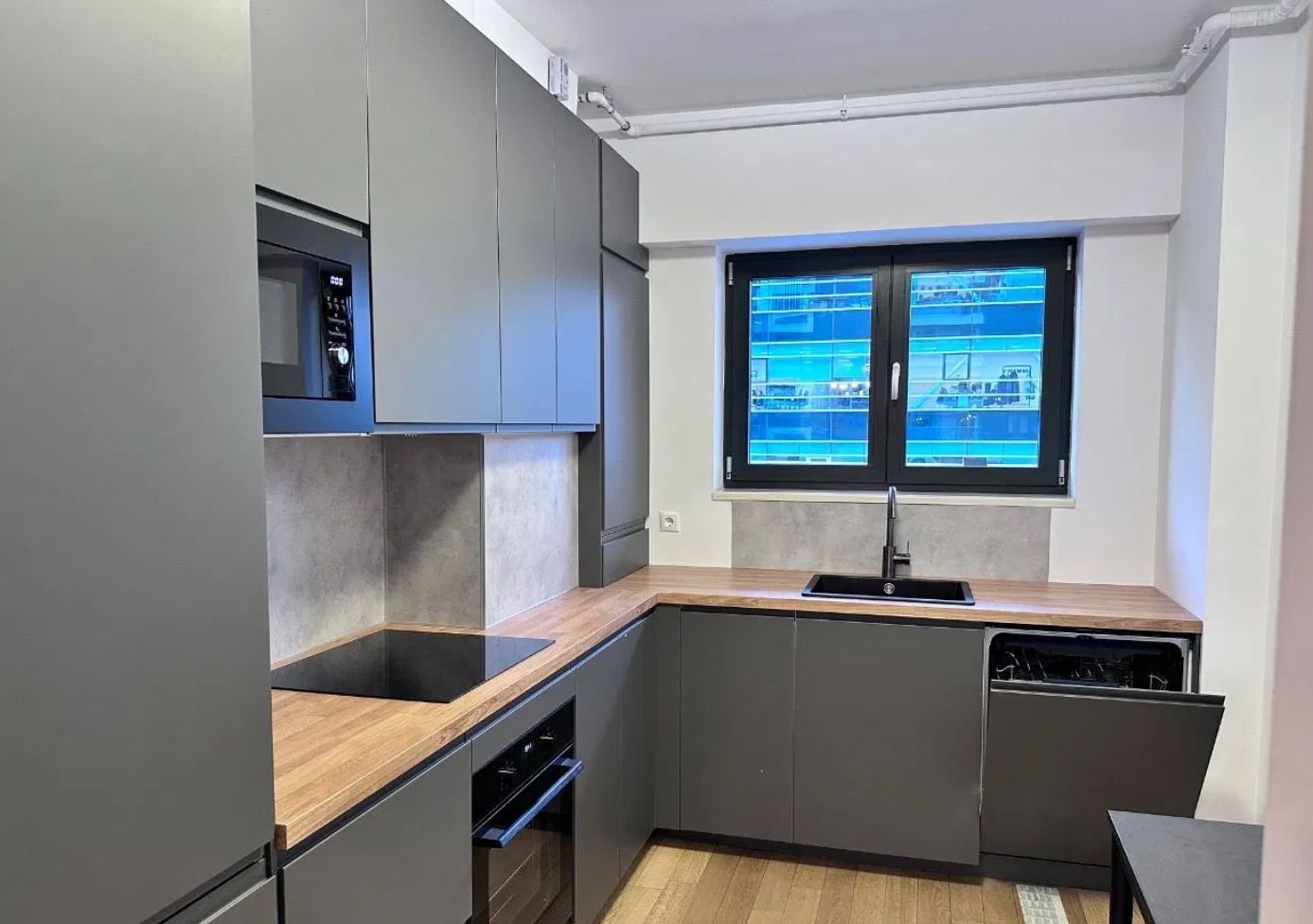 Apartament de inchiriat cu 3 camere in Upground - Poză 3